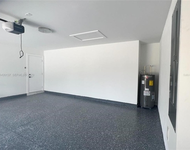 1125 Milwaukee Boulevard - Photo Thumbnail 14
