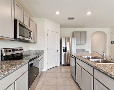 33405 Hamilton Hill Lane - Photo Thumbnail 14