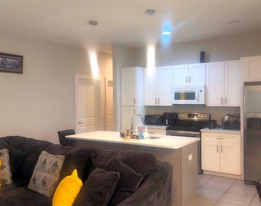 305 Elderberry Court - Photo Thumbnail 28