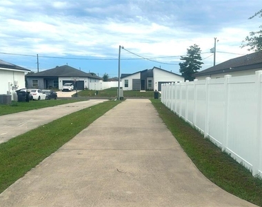 305 Elderberry Court - Photo Thumbnail 30