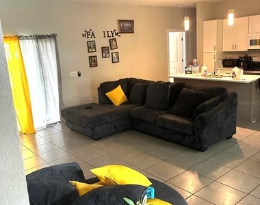 305 Elderberry Court - Photo Thumbnail 6