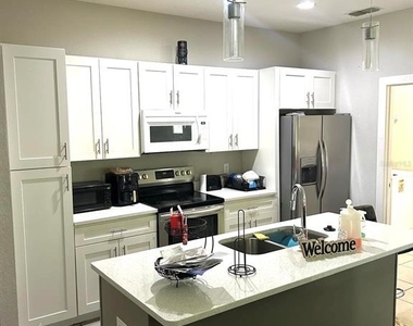 305 Elderberry Court - Photo Thumbnail 8