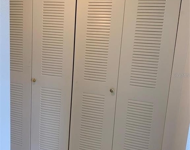 12403 Hibiscus Oak Place - Photo Thumbnail 13