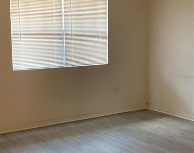 12403 Hibiscus Oak Place - Photo Thumbnail 20