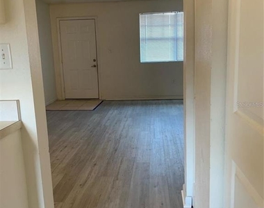 12403 Hibiscus Oak Place - Photo Thumbnail 17