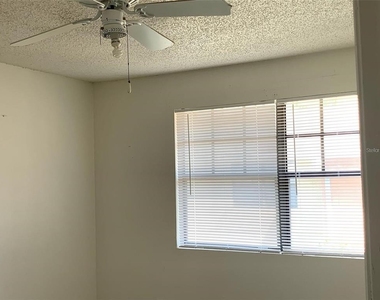 12403 Hibiscus Oak Place - Photo Thumbnail 30