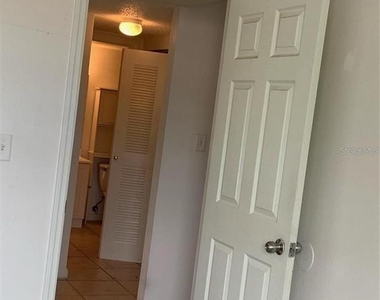 12403 Hibiscus Oak Place - Photo Thumbnail 10