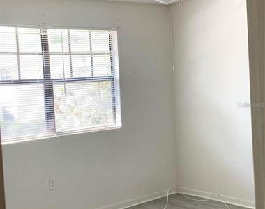 12403 Hibiscus Oak Place - Photo Thumbnail 27