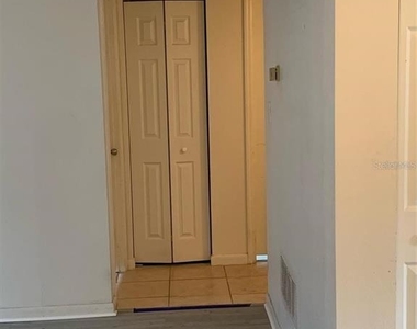 12403 Hibiscus Oak Place - Photo Thumbnail 32