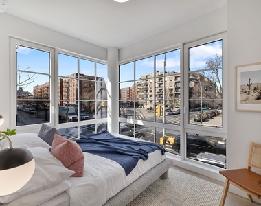 80 Linden Blvd - Photo Thumbnail 3