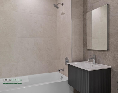 80 Linden Blvd - Photo Thumbnail 9