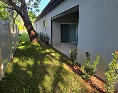 106 Lake Drive - Photo Thumbnail 18