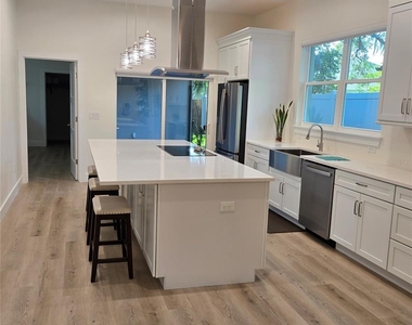 106 Lake Drive - Photo Thumbnail 5