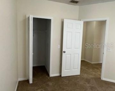 939 Halifax Drive - Photo Thumbnail 15