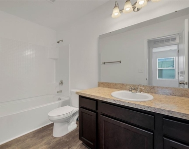 840 Grandin Street - Photo Thumbnail 16