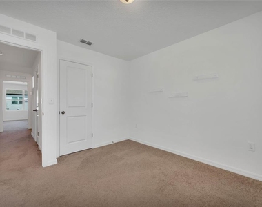 840 Grandin Street - Photo Thumbnail 13