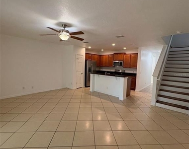 2875 Sunstone Drive - Photo Thumbnail 2
