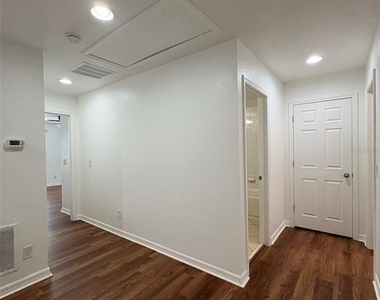2875 Sunstone Drive - Photo Thumbnail 16