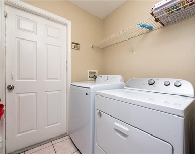 12868 Gettysburg Circle - Photo Thumbnail 30