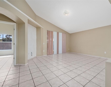 12868 Gettysburg Circle - Photo Thumbnail 21