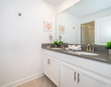 1164 Kingsbarn Street - Photo Thumbnail 19