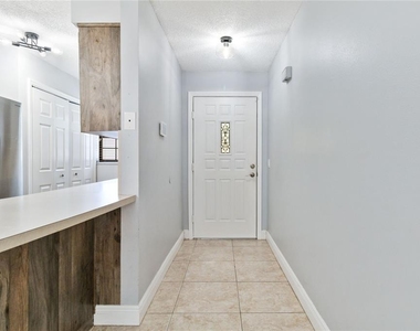 3528 Bay Ct - Photo Thumbnail 5