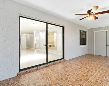 3528 Bay Ct - Photo Thumbnail 23