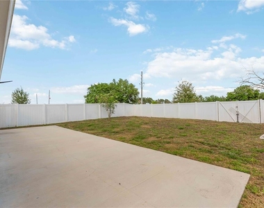 1803 Rain Lily Place - Photo Thumbnail 43