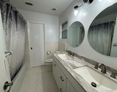 116 Holmes Place - Photo Thumbnail 12