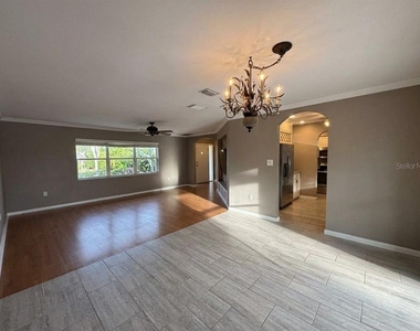 116 Holmes Place - Photo Thumbnail 4