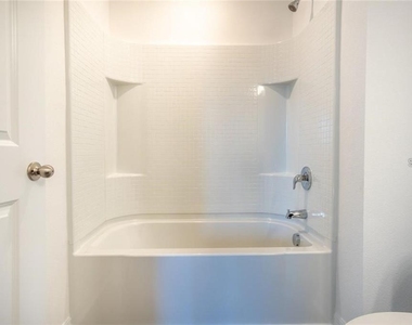 342 Madison Drive - Photo Thumbnail 11
