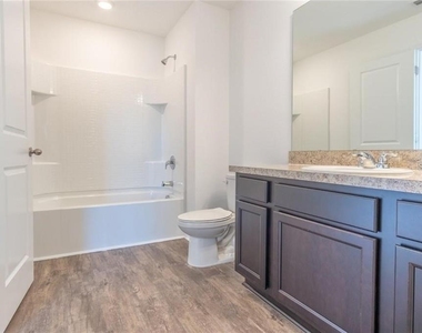 342 Madison Drive - Photo Thumbnail 10
