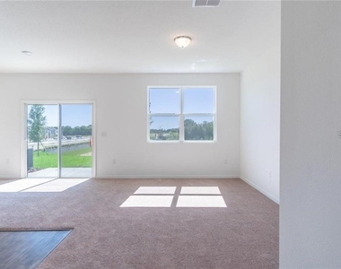 342 Madison Drive - Photo Thumbnail 3
