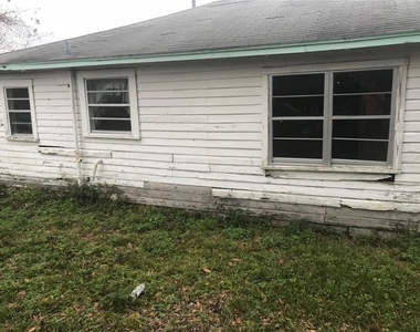 2340 Broadway Street - Photo Thumbnail 1