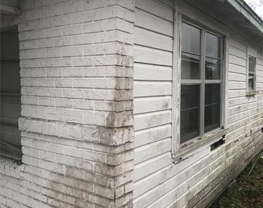 2340 Broadway Street - Photo Thumbnail 3