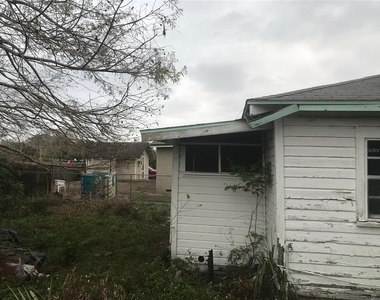 2340 Broadway Street - Photo Thumbnail 4