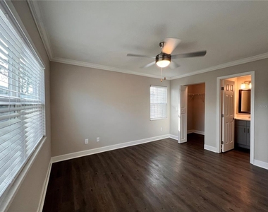 2536 Woodgate Boulevard - Photo Thumbnail 14