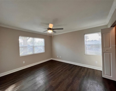 2536 Woodgate Boulevard - Photo Thumbnail 17
