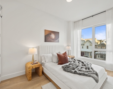 354 E28th Street - Photo Thumbnail 12