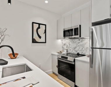 354 E28th Street - Photo Thumbnail 5