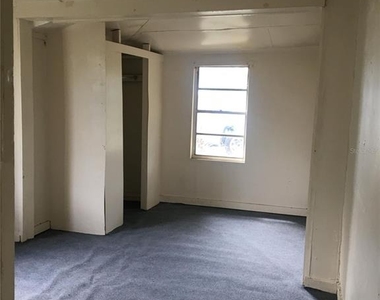 3320 Lincoln Street - Photo Thumbnail 2