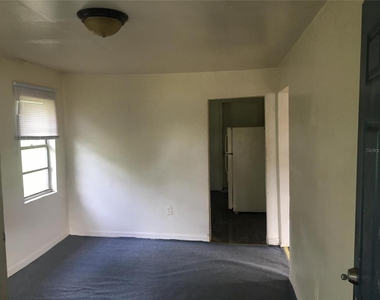 3320 Lincoln Street - Photo Thumbnail 3