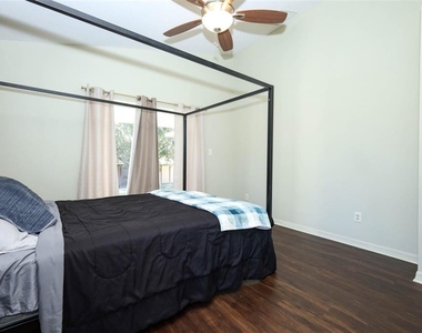 200 Patrice Hope Street - Photo Thumbnail 7