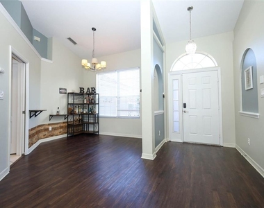 200 Patrice Hope Street - Photo Thumbnail 3
