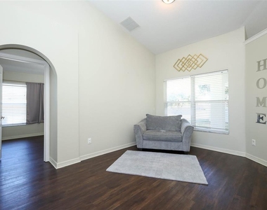 200 Patrice Hope Street - Photo Thumbnail 5