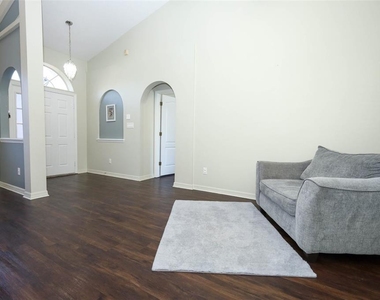 200 Patrice Hope Street - Photo Thumbnail 13