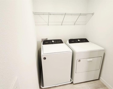 5190 Minneola Lane - Photo Thumbnail 9