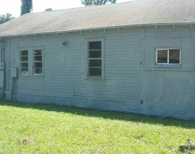 417 Maple Street - Photo Thumbnail 1