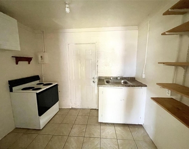 131 B Street - Photo Thumbnail 3