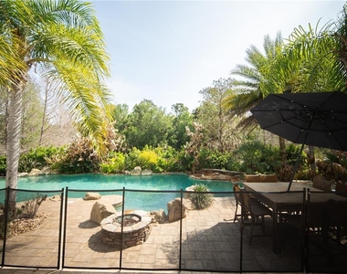 719 Eastlawn Drive - Photo Thumbnail 36